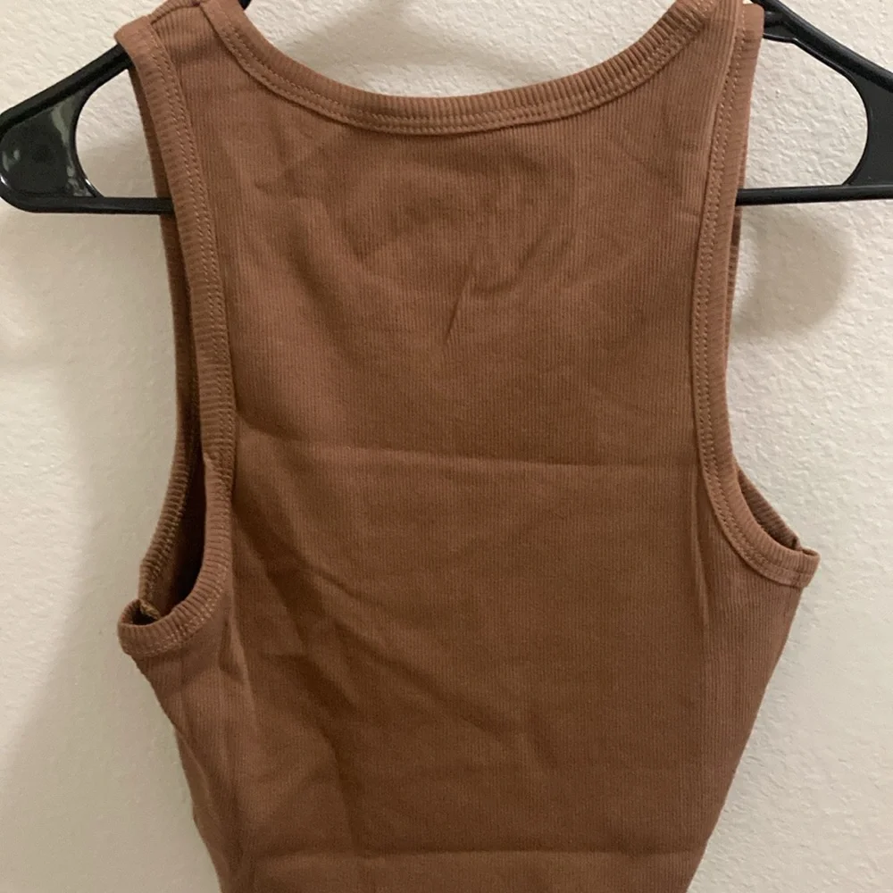 Brand new with tags. Women’s crop rib tee. Raw gear apparel. Factory bag - Picture 3 of 5